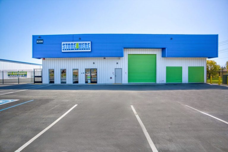RV & Boat Storage in Sacramento: What You Need to Know Before Parking